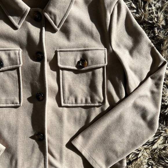 Vero Moda Cropped Jacket/Shacket - Picture 3 of 6